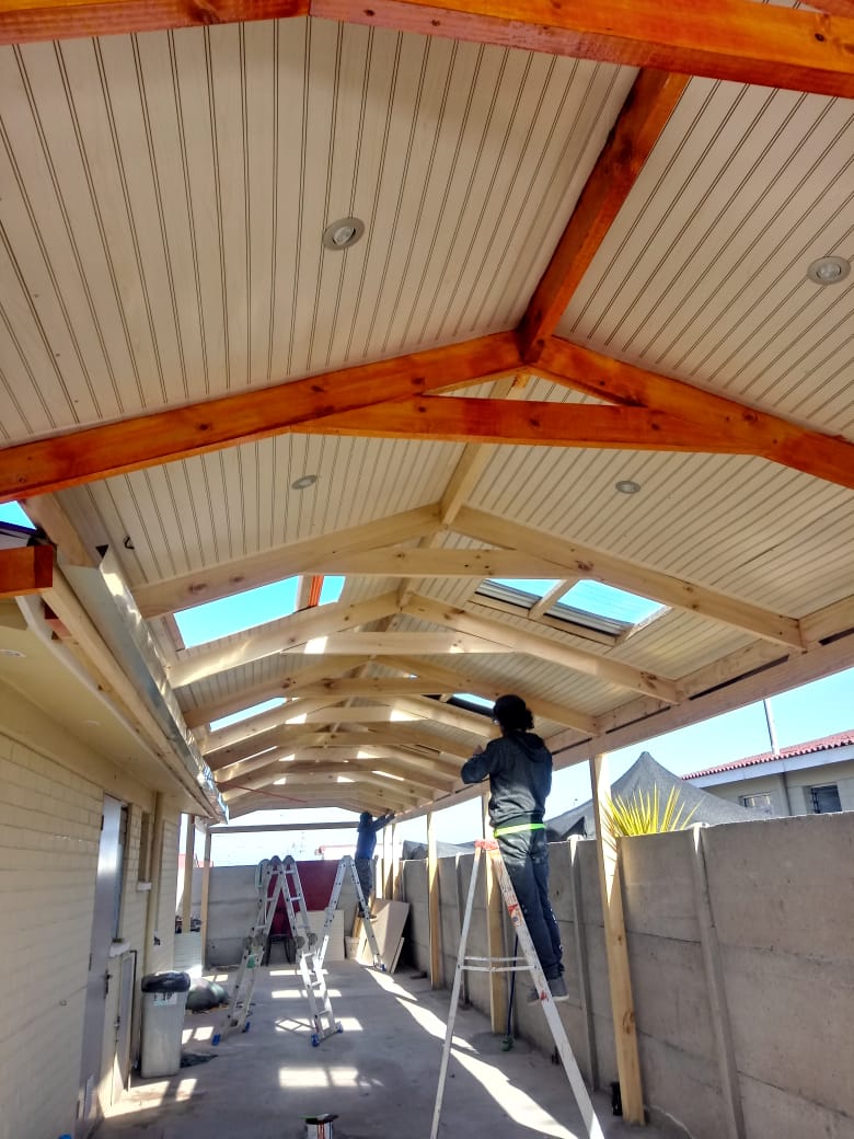 Instalación de cielos rasos PVC y yeso